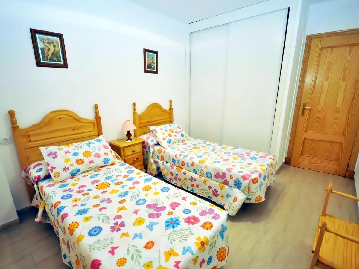 קוניל דה לה פרונטרה Apartamento Junto Al Mar Piscina Solo Familias מראה חיצוני תמונה