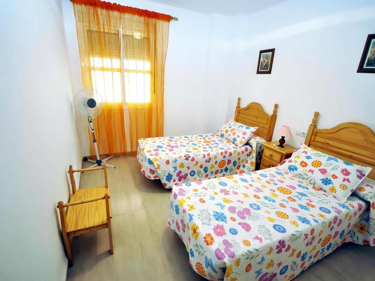 קוניל דה לה פרונטרה Apartamento Junto Al Mar Piscina Solo Familias מראה חיצוני תמונה