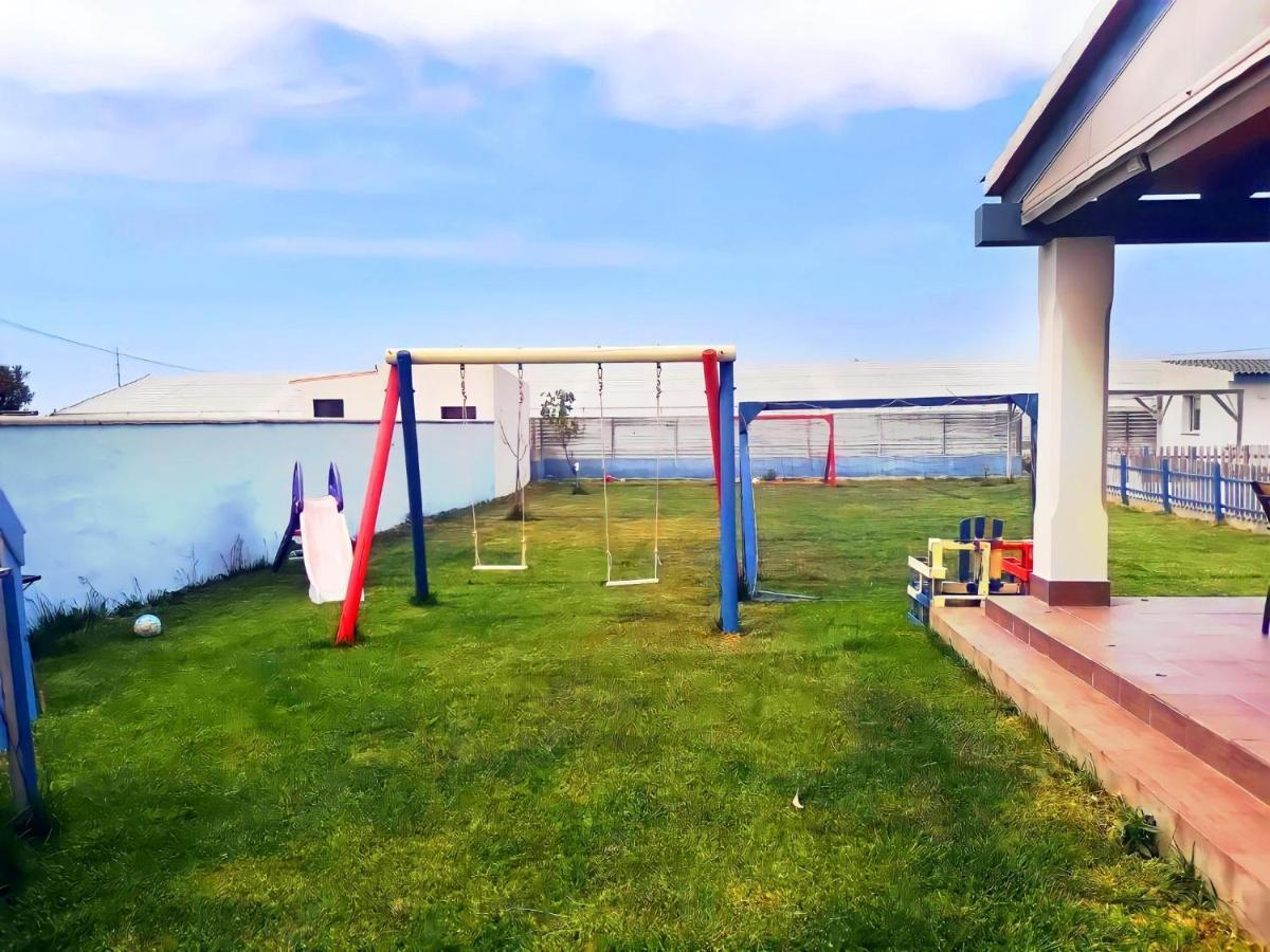 קוניל דה לה פרונטרה Apartamento Junto Al Mar Piscina Solo Familias מראה חיצוני תמונה