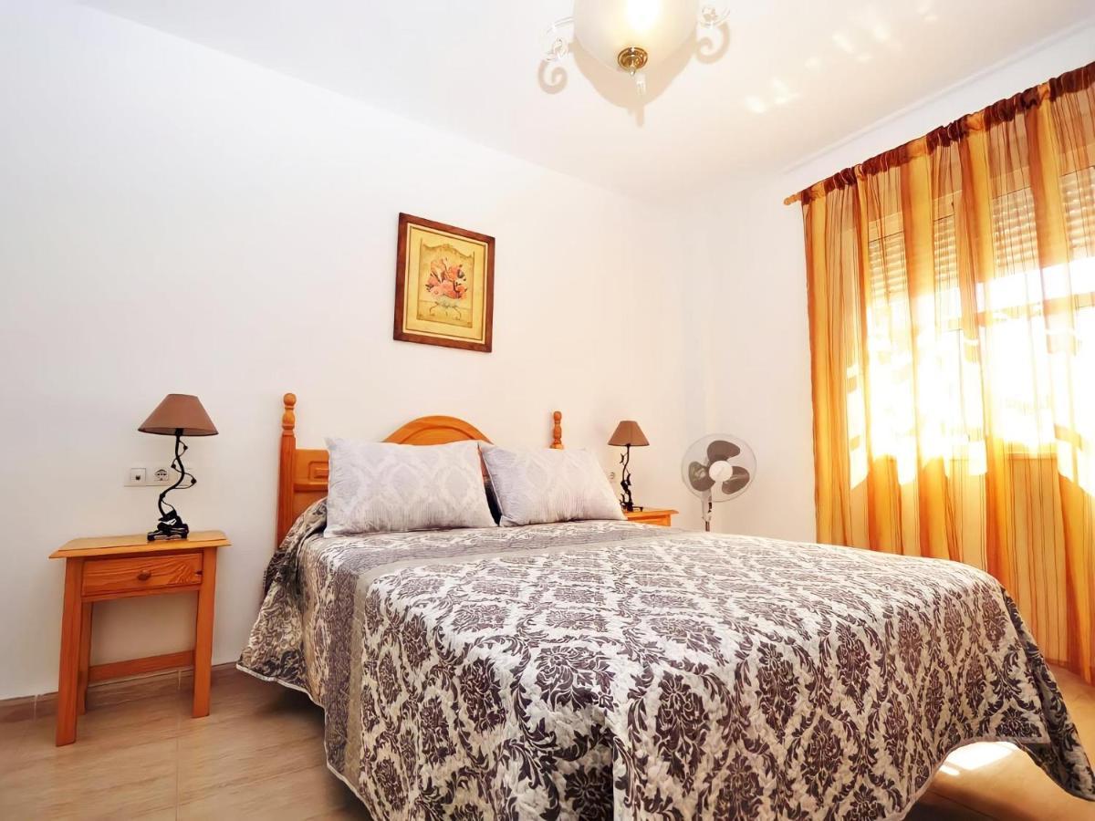 קוניל דה לה פרונטרה Apartamento Junto Al Mar Piscina Solo Familias מראה חיצוני תמונה